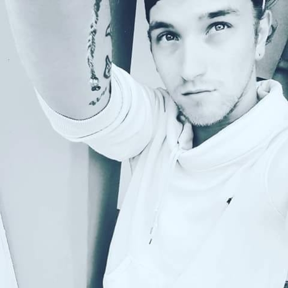 Meet your Posher, Chase - Picture 1 of 1